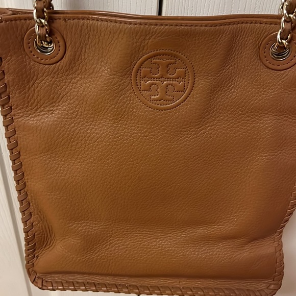 Tory Burch Cognac Brown Shoulder or Crossbody Bag Gold Chain and Leather Handle - Picture 2 of 7
